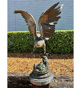 Large Jules Moigniez Bronze Eagle Sculpture on Marble: Large Bronze eagle sculpture on marble base by Jules Moigniez. Signed on the base. The eagle sculpture measures 30" tall x 20" wide x 16" depth. Weight: 57.5 Lbs. Please refer to all pictures. In good