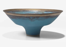 A circa-1984 footed bowl by British studio ceramicist Lucie Rie achieved $37,500 plus the buyer’s premium in October 2022. Image courtesy of Freeman’s and LiveAuctioneers